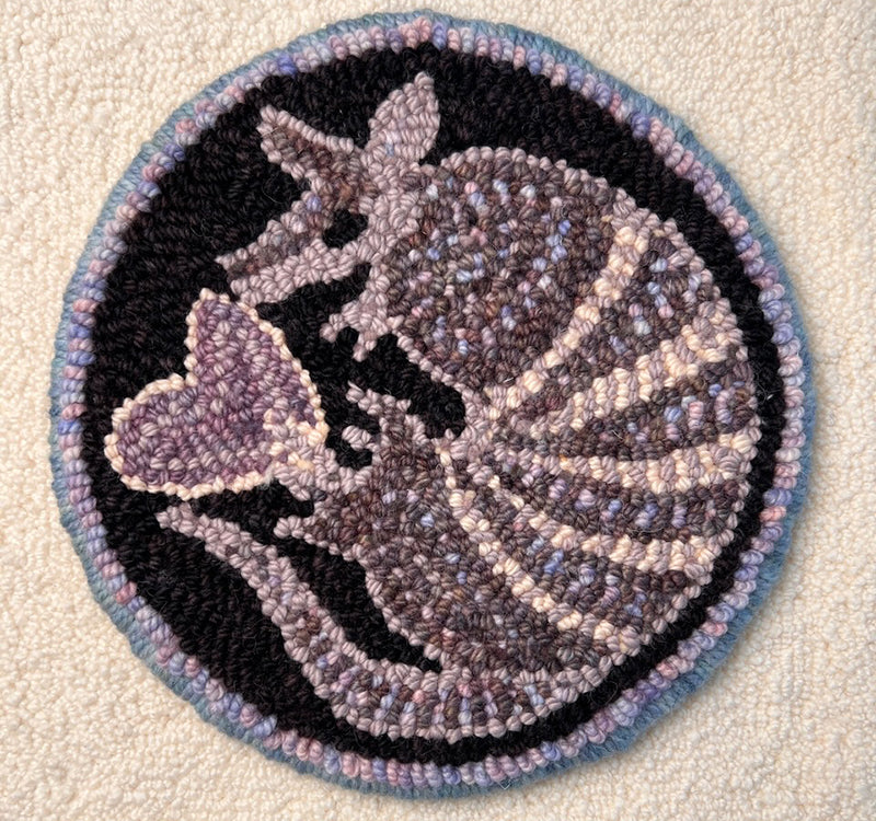 I Love Armadillos- Beading As Fill And Pattern By Taryn Kail