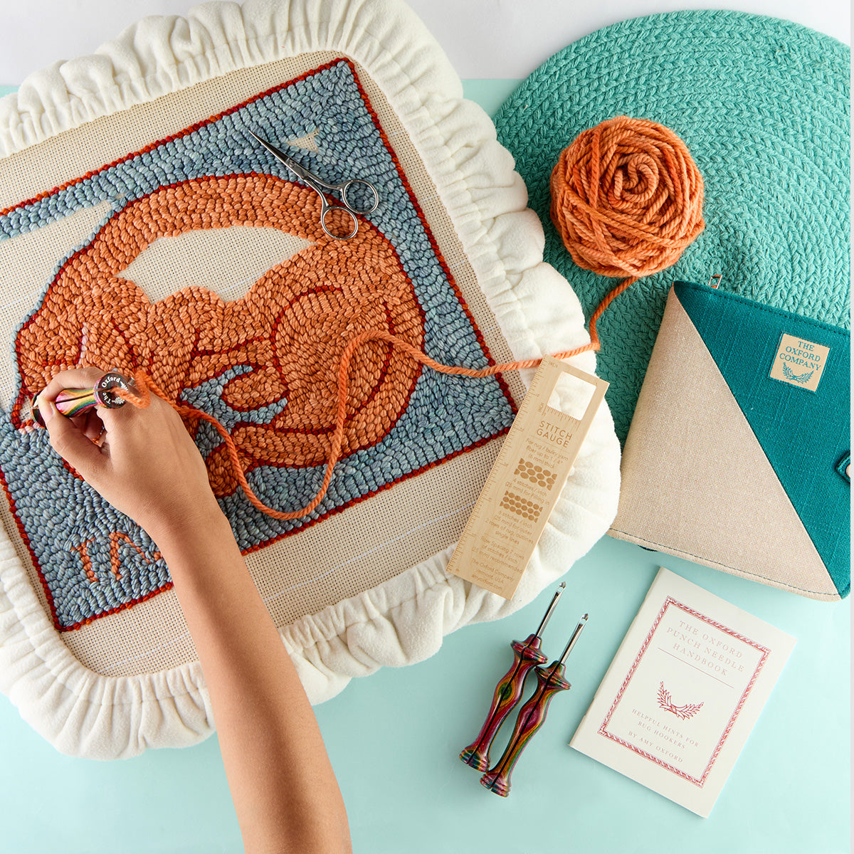 ハンドメイドミノーとバッヂのセット Symfonie Wood – Punch Needle Complete Set – The Oxford Company